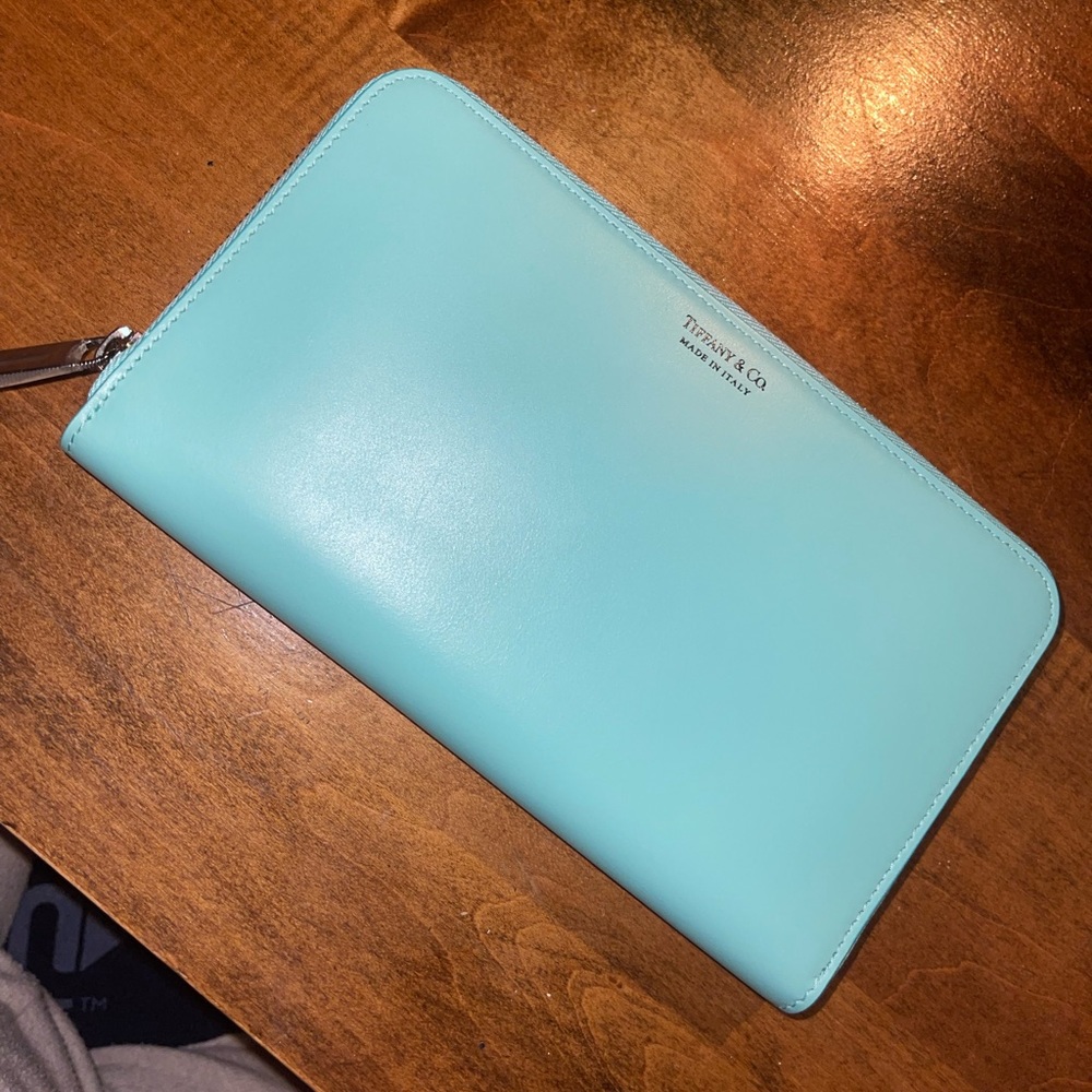 Tiffany & Co. Blue Wallet - Picture 3 of 17